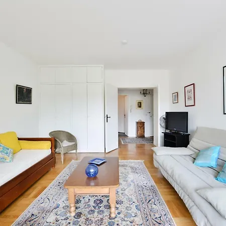 La Tour Maubourg Apartment
